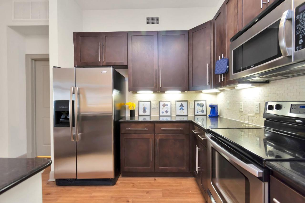 Welcome To The Suite Spot Luxury 1Bedroom Mid-Rise In Suger Land ฮูสตัน ภายนอก รูปภาพ